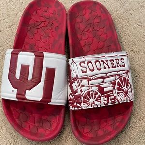 University of Oklahoma - OU Sooners slides, used, good condition, women’s 8.5